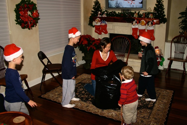 Hildebrand Christmas ScreenSaver/640x480_2006-12-24 Christmas Eve 28.jpg